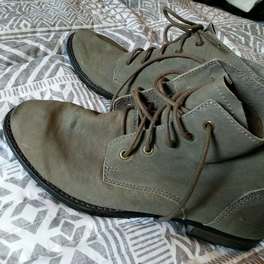 Sam Edelmon Chic Leather Lace Up Boots